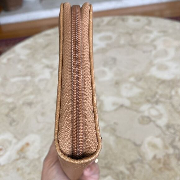 Matt & Nat Large Central Zip Around Vegan Wallet - Picture 7 of 13